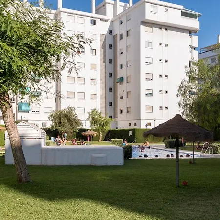 Beautiful With Terrace Near The شقة *