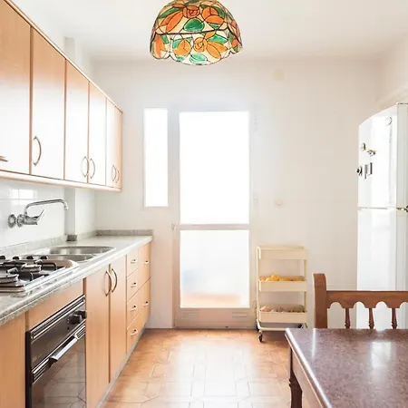 Beautiful With Terrace Near The Apartment Fuengirola