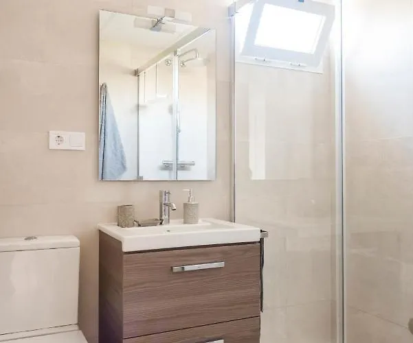 Beautiful With Terrace Near The Daire *